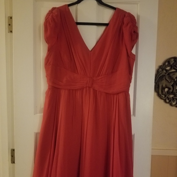 Dresses & Skirts - Semi formal cocktail dtess